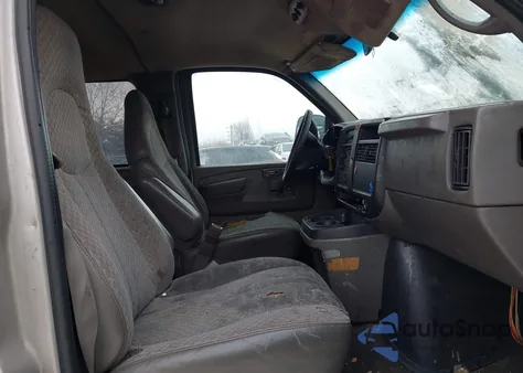 2005 Chevrolet Express из США, поврежденный, VIN 1GAHG39U151241968